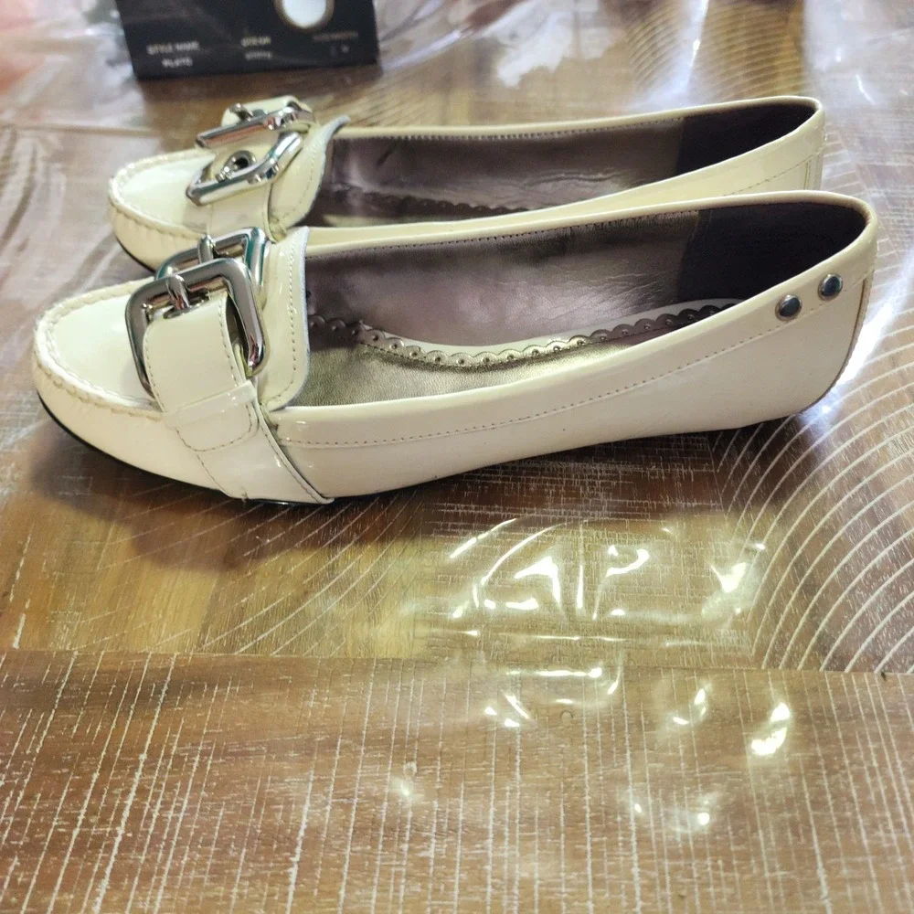 Michael‎ Shannon Plato Cream Patent Leather Double Buckle Loafers Flats Mens 9M